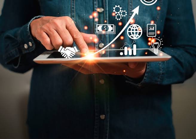 Veja melhores ferramentas SaaS de marketing digital para impulsionar seu negócio 1 images 2025 05 14T235207.640